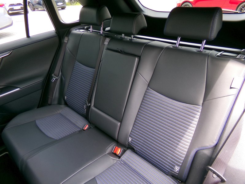 Toyota RAV4 SELECTION 2.5 HEV 160kW AT full
