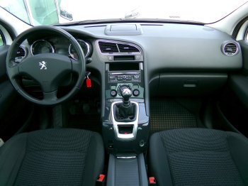 Peugeot 5008 ACTIVE+ 1,6 BHDi 88kW full