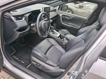 Toyota RAV4 SELECTION 2.5 HYB. 160 kW full