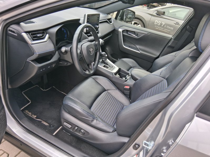 Toyota RAV4 SELECTION 2.5 HYB. 160 kW full