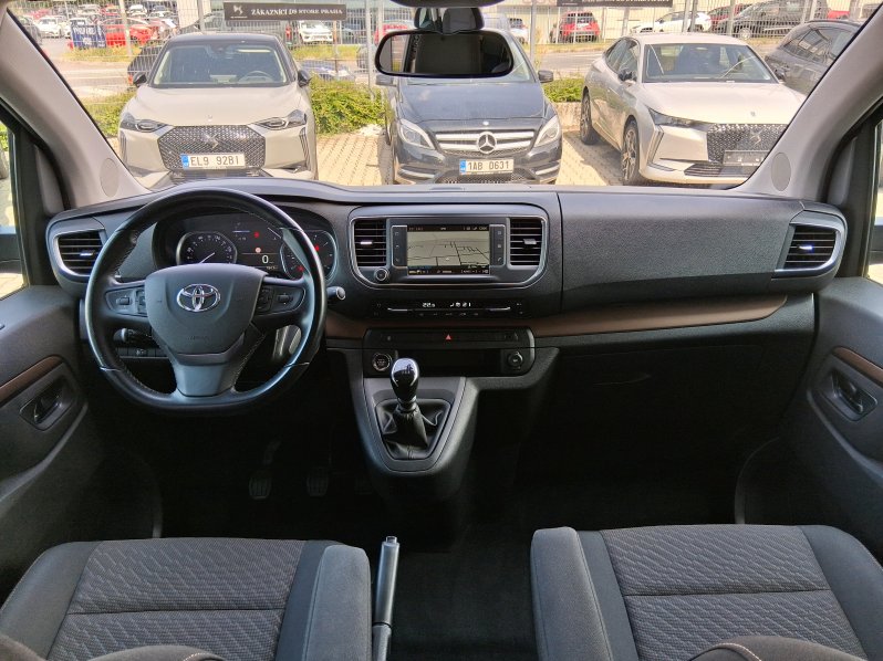 Toyota ProAce Verso FAMILY 2.0 D-4D 106 kW 8 míst full