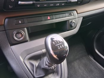 Toyota ProAce Verso FAMILY 2.0 D-4D 106 kW 8 míst full