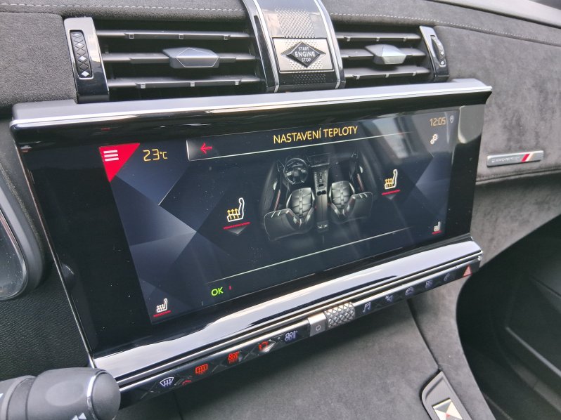 DS Automobiles DS7 CROSSBACK PERFORM. LINE 1.6 PT 133 kW full
