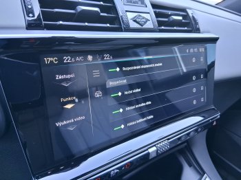 DS Automobiles DS7 CROSSBACK ESPRIT D. V. 1.6 E-Tense 4×4 full