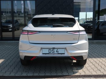 DS Automobiles DS4 EDITION FRANCE 1,5 BlueHDi 130 full