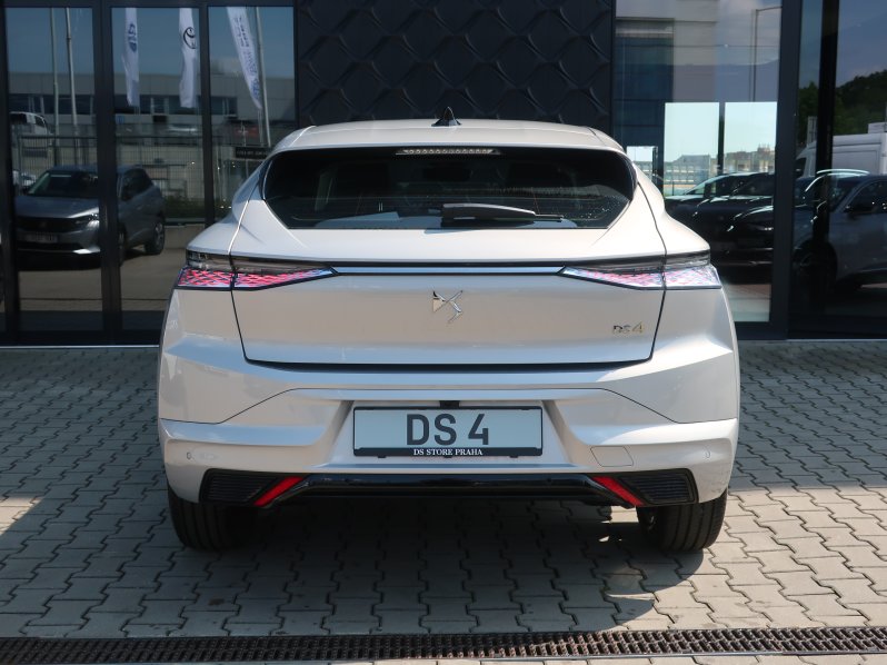 DS Automobiles DS4 EDITION FRANCE 1,5 BlueHDi 130 full