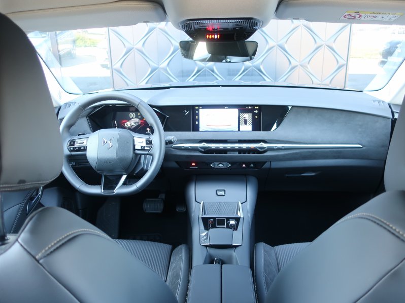 DS Automobiles DS4 EDITION FRANCE 1,5 BlueHDi 130 full