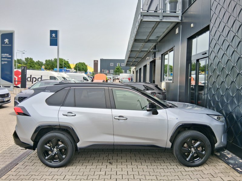 Toyota RAV4 SELECTION 2.5 HYB. 160 kW full