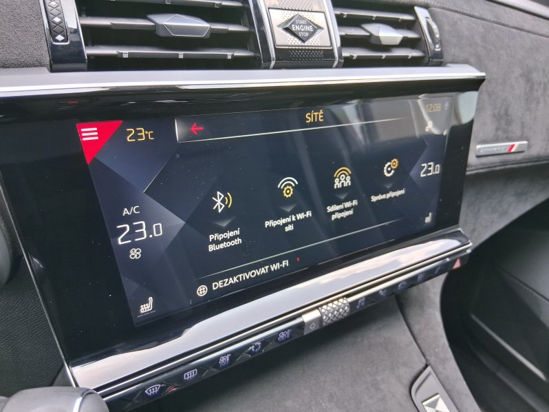 DS Automobiles DS7 CROSSBACK PERFORM. LINE 1.6 PT 133 kW full