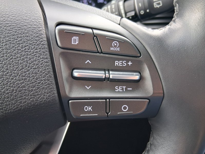 Hyundai i30 TRIKOLOR KOM. 1.4 T-GDi 103 kW full