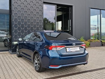 Toyota Corolla EXECUTIVE 1.8 HYB. 103 kW full