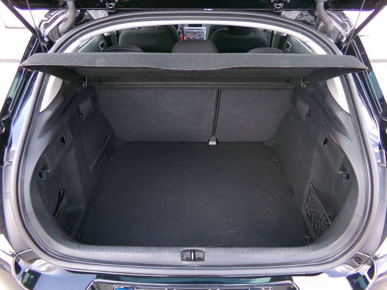 Citroën C4 FEEL EDITION 1,6 BlueHDi 73kW full