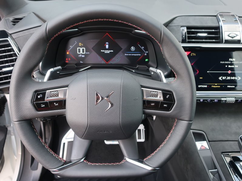 DS Automobiles DS7 CROSSBACK DS 7 CROSSBACK PERFORMANCE LIN full