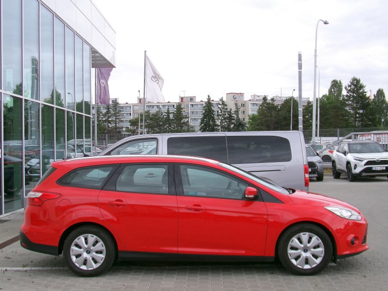 Ford Focus TREND 1,6 TDCi 70kW full