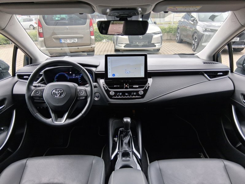 Toyota Corolla EXECUTIVE 1.8 HYB. 103 kW full