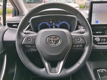 Toyota Corolla EXECUTIVE 1.8 HYB. 103 kW full