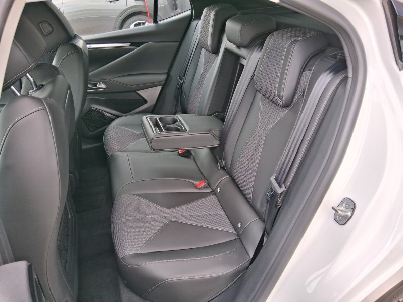 DS Automobiles DS4 TROCADERO 1.5 BHDI 96 KW full