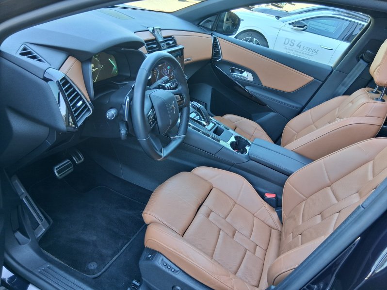 DS Automobiles DS7 CROSSBACK RIVOLI 1.6 E-TENSE 4×4 221 kW full