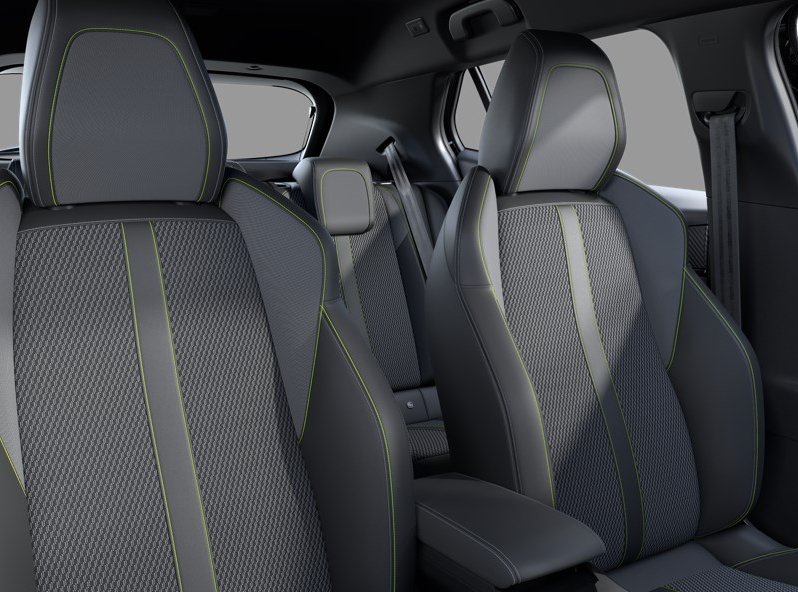 Peugeot 2008 2008 GT Hybrid 136 e-DCS6 full