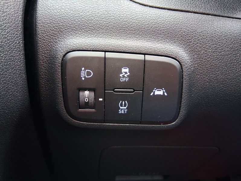 Hyundai i10 COMFORT CLUB 1.0i 49 kW full