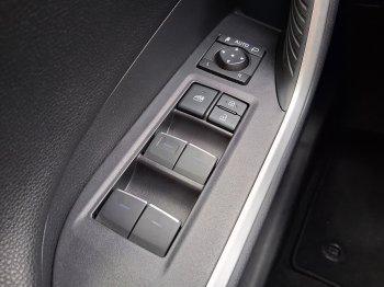 Toyota RAV4 COMFORT ST. 2.0 VVTi 4×4 129kW full