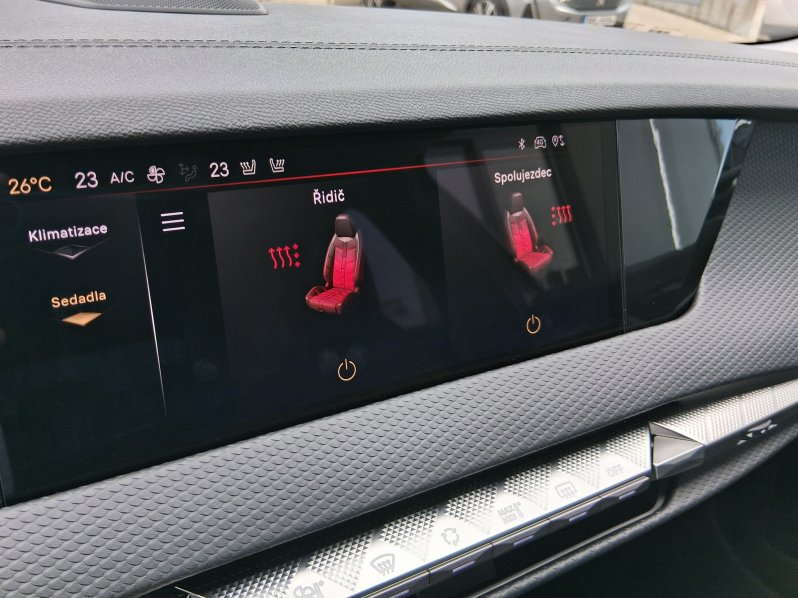 DS Automobiles DS4 TROCADERO 1.2 PURETECH 96 kW full
