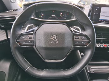 Peugeot 2008 ALLURE 1.5 BlueHDi 96 kW full