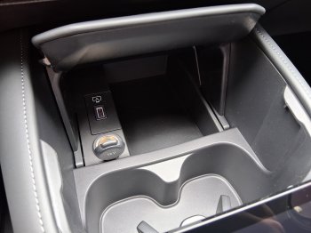 DS Automobiles DS4 TROCADERO 1.2 PURETECH 96 kW full