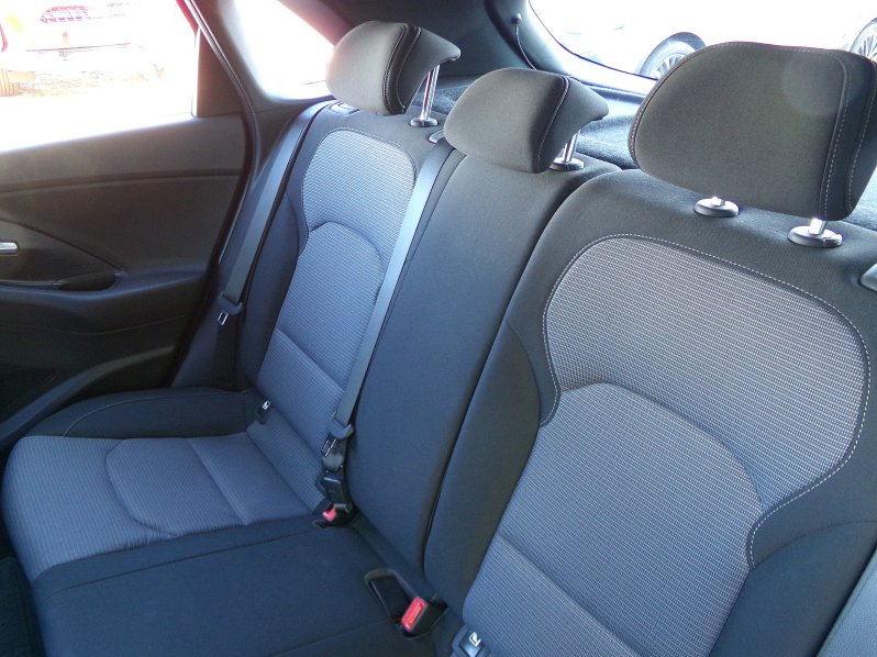 Hyundai i30 1,5i 81kW 1.MAJITEL full