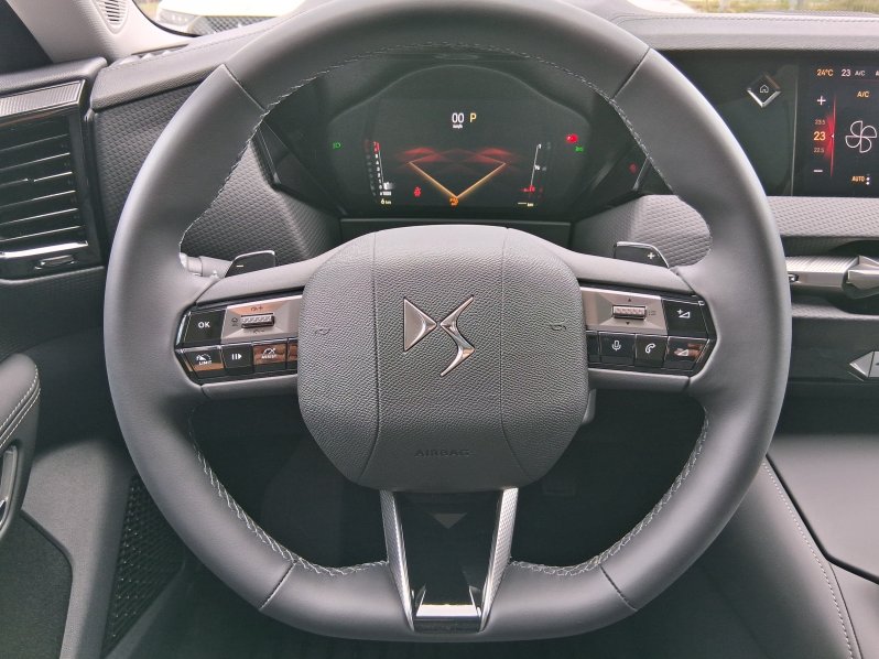 DS Automobiles DS4 TROCADERO 1.2 PURETECH 96 kW full