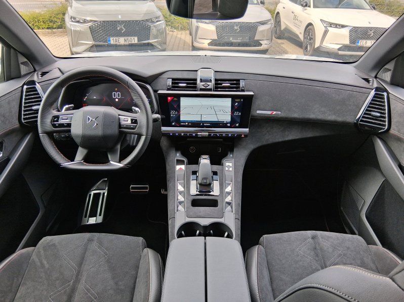 DS Automobiles DS7 CROSSBACK PERFOR. LINE 1.5 BLUEHDI 96 kW full