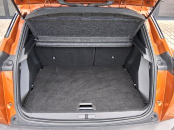 Peugeot 2008 ALLURE 1.5 BlueHDi 96 kW full