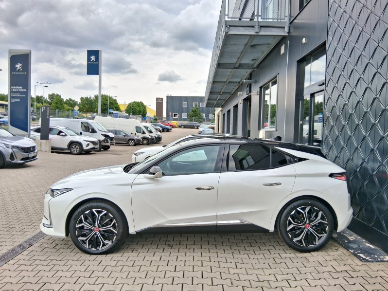 DS Automobiles DS4 PERFORM. LINE+ 1.2 PT 96 kW full