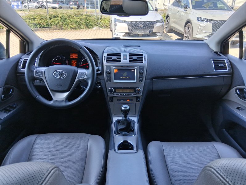 Toyota Avensis BUSINESS PLUS 2.0 D4-D 91 kW full