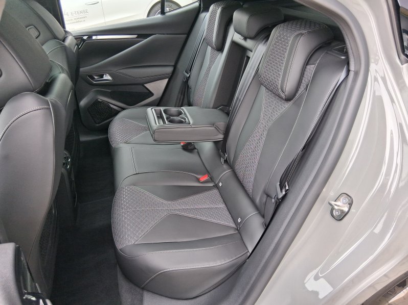 DS Automobiles DS4 TROCADERO 1.2 PURETECH 96 kW full
