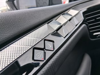 DS Automobiles DS4 TROCADERO 1.2 PURETECH 96 kW full