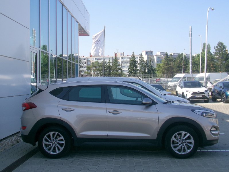 Hyundai Tucson TRIKOLOR 1,6 GDi 97kw full