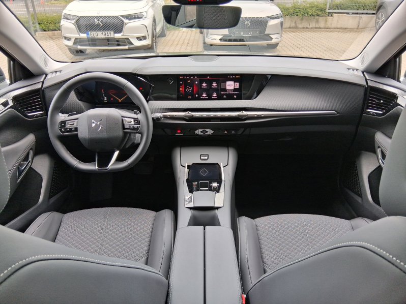 DS Automobiles DS4 TROCADERO 1.2 PURETECH 96 kW full