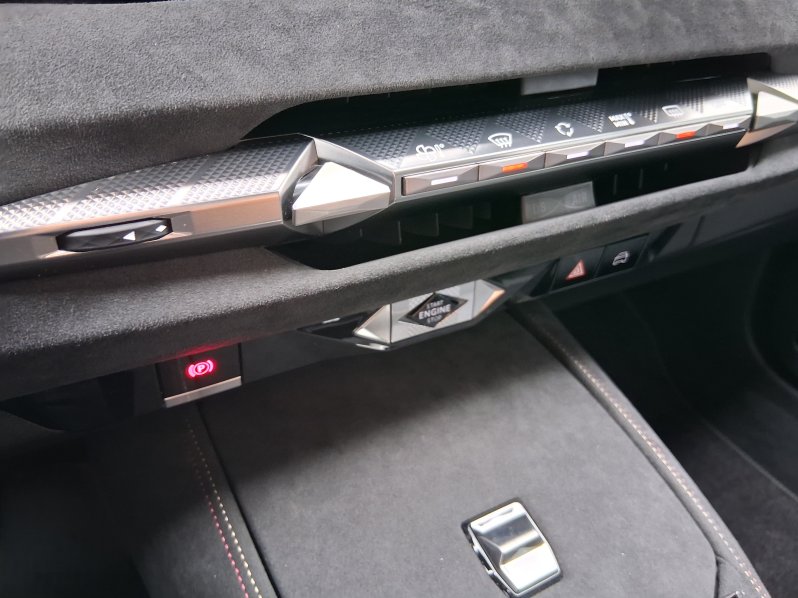 DS Automobiles DS4 PERFORM. LINE+ 1.2 PT 96 kW full