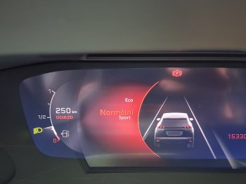 Peugeot 2008 ALLURE 1.5 BlueHDi 96 kW full