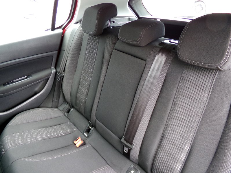 Peugeot 308 ALLURE+ 1,6 BHDi 88kW full