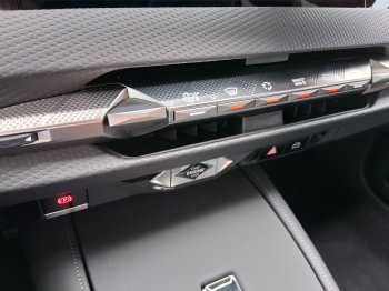 DS Automobiles DS4 TROCADERO 1.2 PURETECH 96 kW full