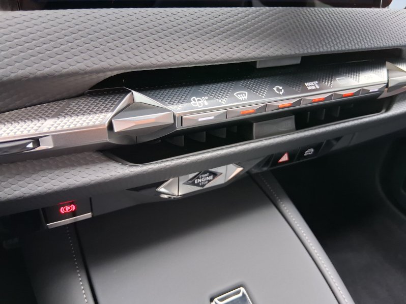 DS Automobiles DS4 TROCADERO 1.2 PURETECH 96 kW full