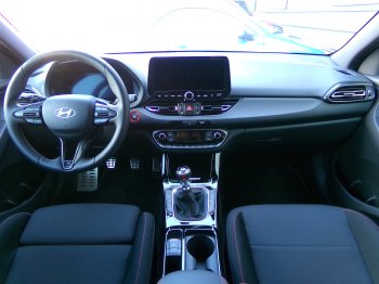 Hyundai i30 N-LINE 1,5 T-GDi MHEV 103kW full
