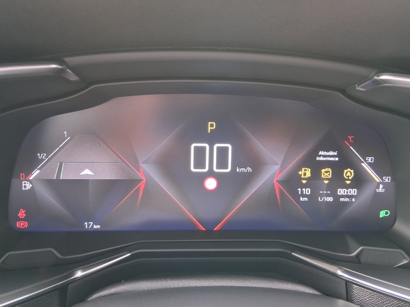DS Automobiles DS7 CROSSBACK PERFOR. LINE 1.5 BLUEHDI 96 kW full