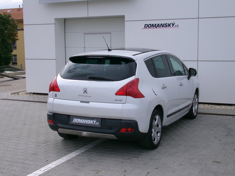 Peugeot 3008 ALLURE 2.0 HDi HYBRID4 120kW full