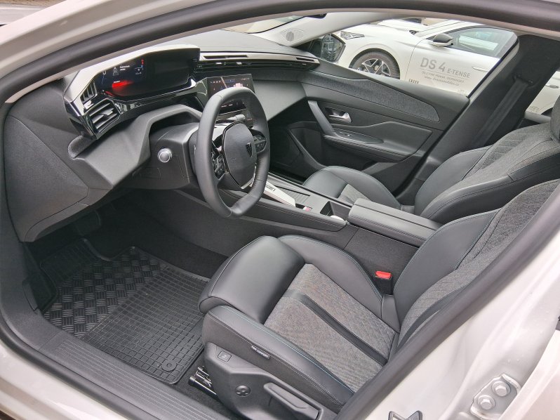 Peugeot 408 ALLURE PACK 1.2 PT 96 kW full