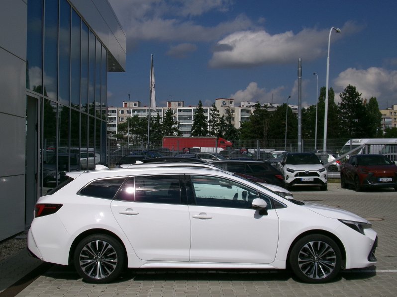 Toyota Corolla TS STYLE 1,8 HEV 103kW AT full