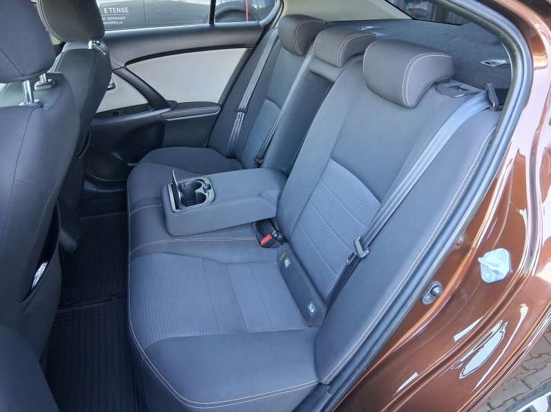 Toyota Avensis ACTIVE 1.8 VVTi 108 kW full