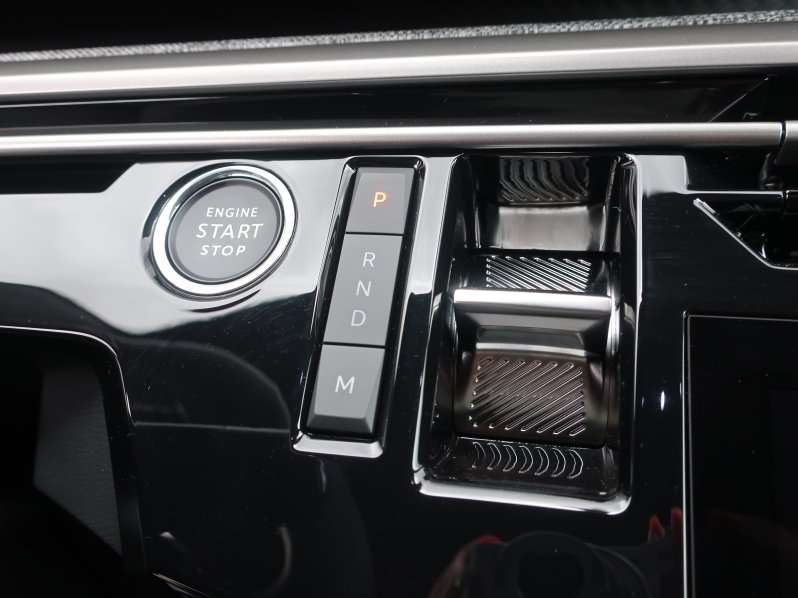 Peugeot 3008 ALLURE Hybrid 145 e-DCS6 full
